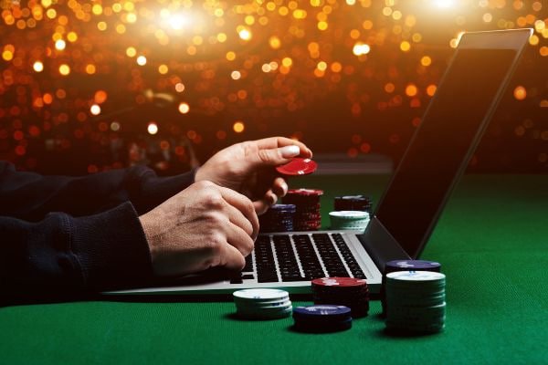 Antarmuka platform pohon emas333 menampilkan menu utama dengan kategori sportsbook, kasino langsung, dan slot